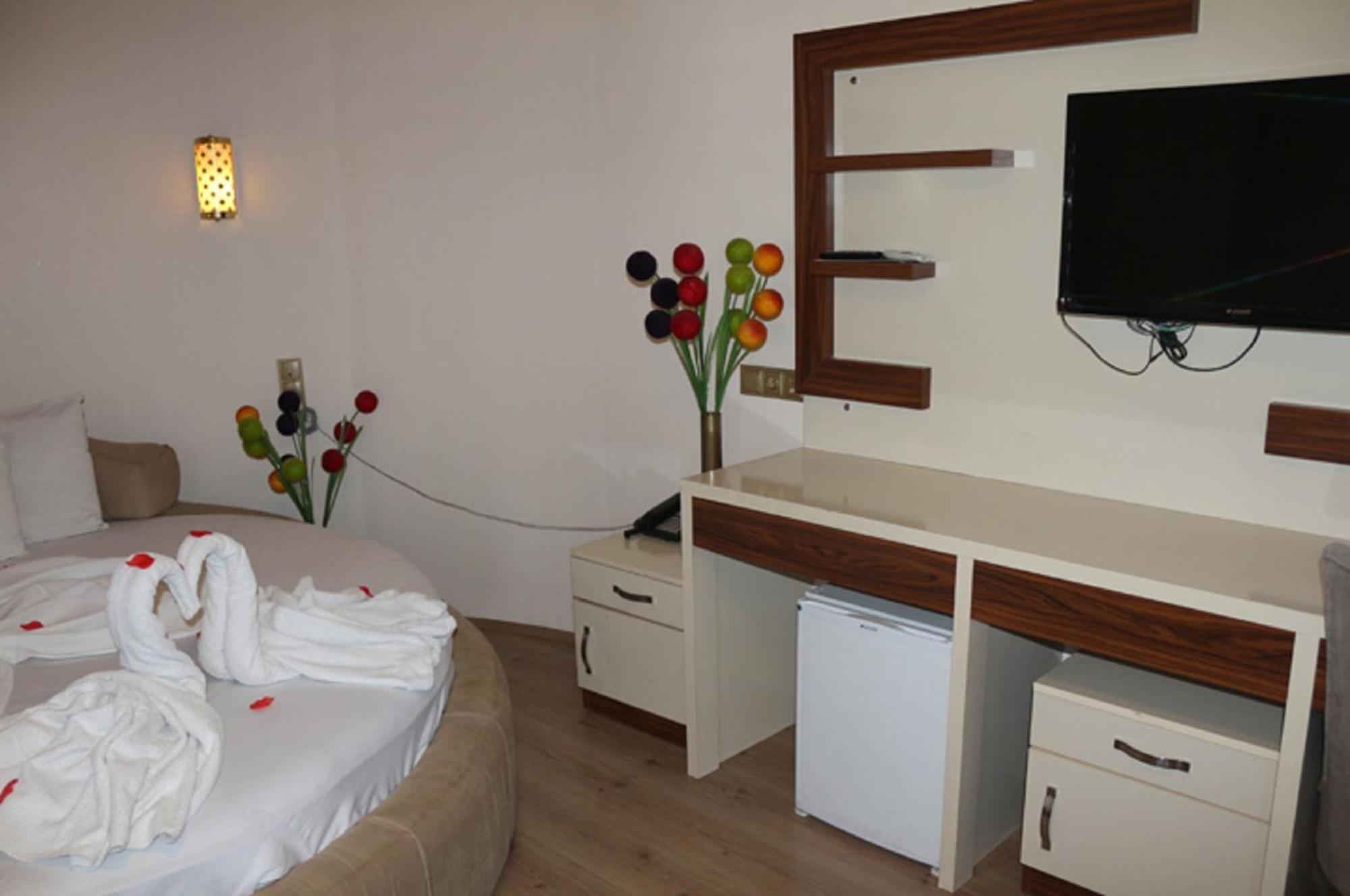 Mesnevi Hotel كونيا الغرفة الصورة