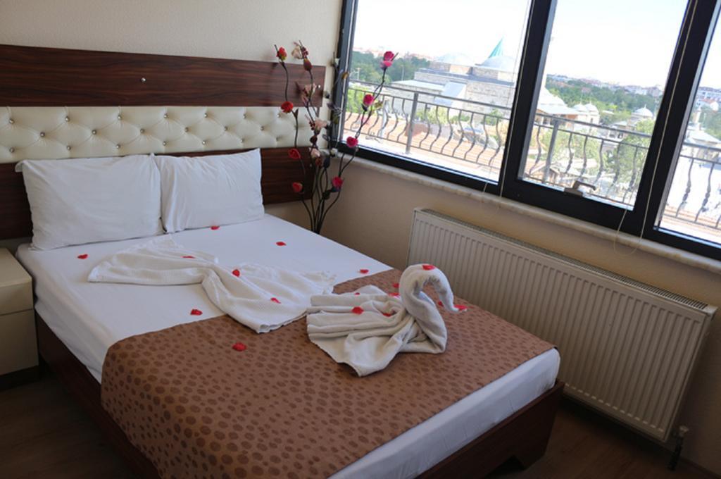 Mesnevi Hotel كونيا الغرفة الصورة